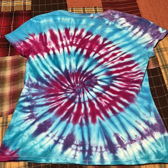 Women’s tie dyed tee - Picture 3 of 4